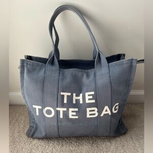 Marc Jacobs Blue Tote Bag with Minimalist Design and Versatile Size